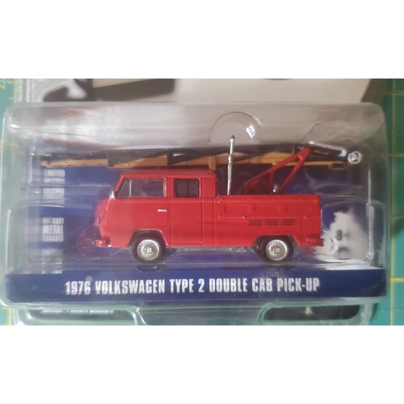 Greenlight 1976 Volkswagen Double Cab Pickup with Ladder - Picture 2 of 2